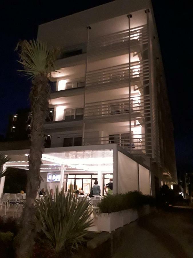 Hotel Strand A Frontemare Lido di Jesolo Exterior foto