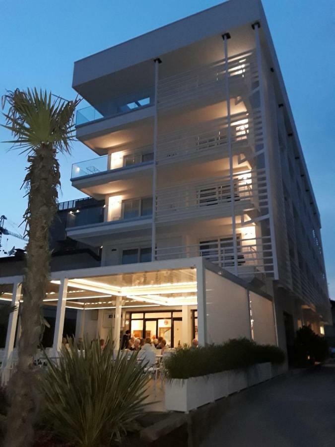 Hotel Strand A Frontemare Lido di Jesolo Exterior foto